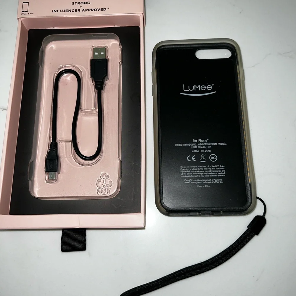 LuMee Duo Phone Case Front & Back LED Photo Lighting for iPhone 8 PLUS, EUC